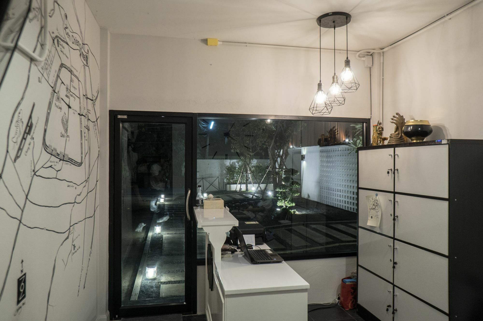 Zen Hostel Chiangmai Chiang Mai Exteriör bild